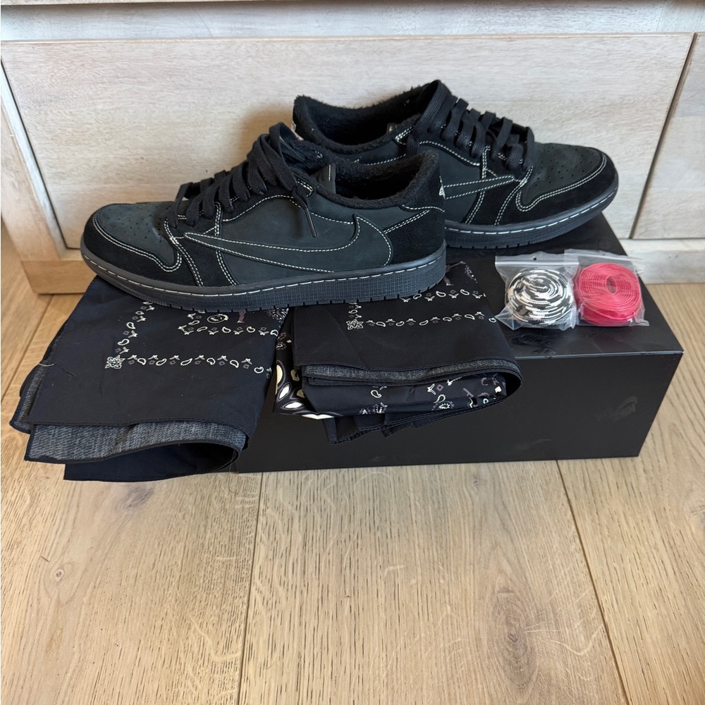 Men’s Travis Scott Phantom